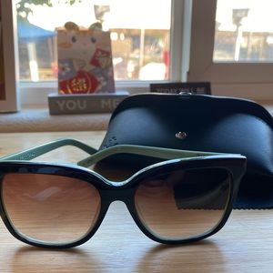 Tres Noir women’s sunglasses